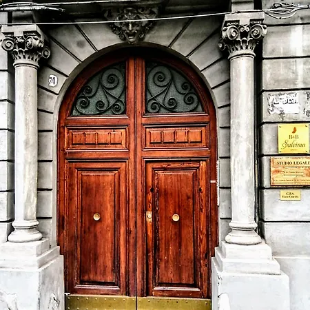 לינה וארוחת בוקר Suleima Centro